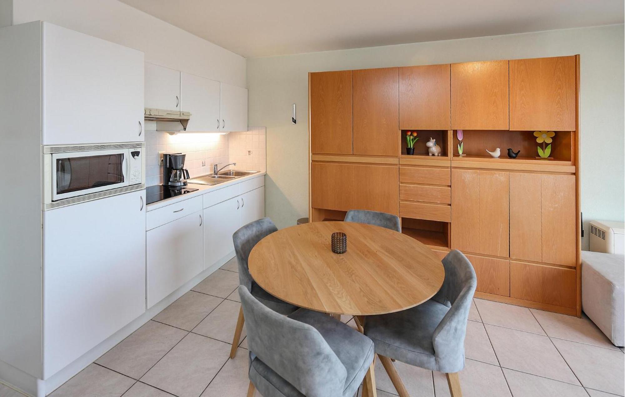Awesome Apartment In Oostende With House Sea View Zewnętrze zdjęcie